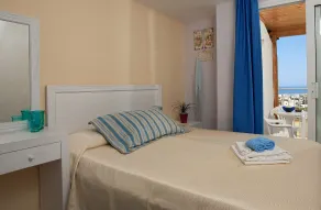 Charmant appartement convivial et familial avec terrasse, barbecue et piscine - Chambre
