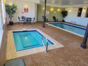 Baymont by Wyndham Pueblo - Piscine