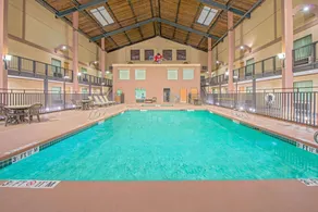 Days Inn by Wyndham Lubbock South - Piscine
