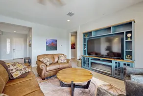Pool, Hot Tub & Game Room! Spacious Buckeye Home - Intérieur