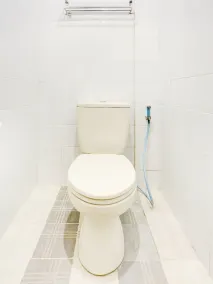 Hotel O Griyo Sonia - Bathroom