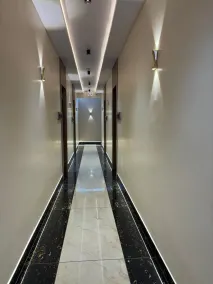 Hotel Shakuntla Palace - 400 Meters away from Vishnu Pad Temple 7 mins walk - Interior entrance
