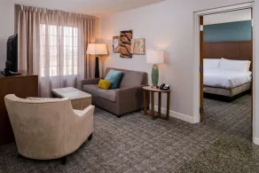 Staybridge Suites Indianapolis Downtown-Convention Center by IHG - Chambre