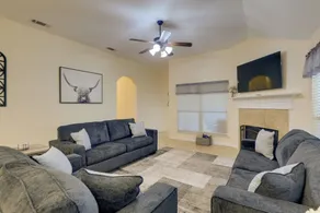 6 Mi to Dtwn Mansfield! Family Getaway w/ Patio - Interiør