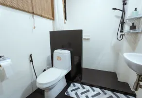 420 Hostel - Ekkamai Buds & Beds - Bathroom