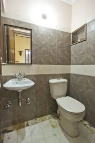 Prakash Kutir B&B - Bathroom