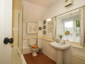 Ivy Cottage - Bad