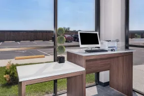 Hawthorn Extended Stay by Wyndham Wichita Airport - Reception