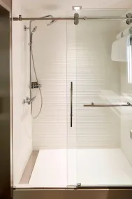 AC Hotel by Marriott Seattle Bellevue/Downtown - Salle de bain