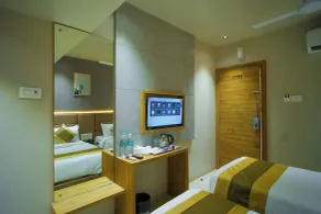 HOTEL AMBER PARAMOUNT - Room