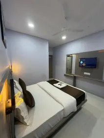 Hotel Icon - Room