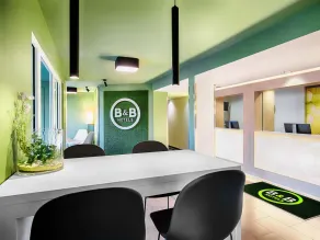 B&B HOTEL Baden-Airpark - Hall