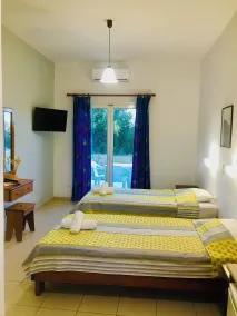 Room in Studio - Amazing 1 bed room apartment Banos and Swimming Pool - Room