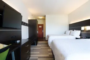 Holiday Inn Express Hotel & Suites Bedford by IHG - Room