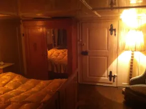 200 Year Old Swiss House - Rum