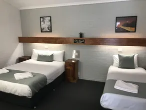 Elm Court Motel - Room