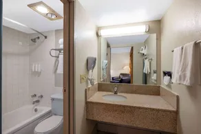 Days Inn by Wyndham Casper - Salle de bain
