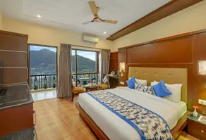 Excel Hotels & Resorts Bhimtal - Room