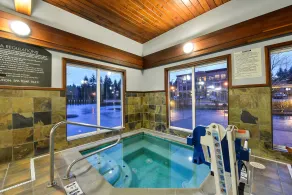 Holiday Inn Express Vancouver North by IHG - Piscine