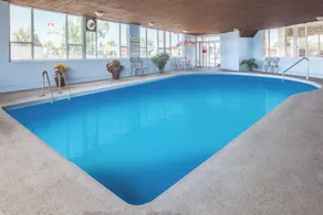 TC Motel - Piscina