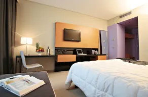 Cosmopolitan Hotel - Room