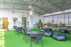 Housr HSR 1 Studio Apartment Near Manipal Hospital - Restaurant