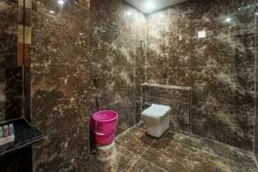 HOTEL ROSHAN - Bathroom