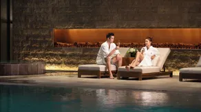 InterContinental Tianjin Yujiapu Hotel & Residences by IHG - Piscina