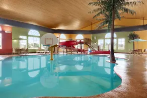 Country Inn & Suites by Radisson, Appleton North, WI - Piscine