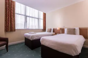 The Gardens Hotel - Chambre