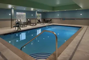 Holiday Inn Express & Suites - Portland Airport - Cascade Stn by IHG - Pool