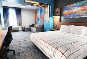 La Quinta Inn & Suites by Wyndham Austin South - Rum