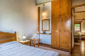 Kamares a restaured Venetian domain retreat - Rom