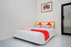 Dancenter Ilir Barar I Near Rumah Sakit Islam Siti Khadijah Formerly Maleo Hotel - Chambre