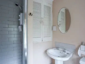 Osprey Cottage - Bathroom
