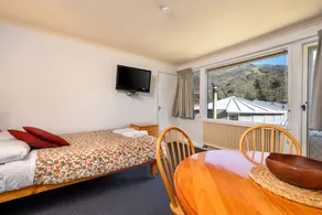 Kasees Apartments & Mountain Lodge - Room