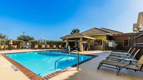 Staybridge Suites Laredo by IHG - Piscine