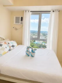 Avida Riala Towers-Stylish Studio & 1BR Condo - Room