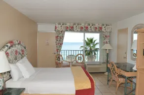 Days Inn by Wyndham Panama City Beach/Beachfront Resort  - Chambre