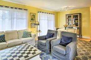 Bainbridge Island Abode < 1 Mi to Winslow! - Innenbereich
