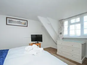 Stone's Throw Cottage - Room