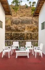 TRH ekuketh - Lobby sitting area