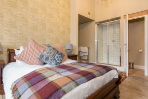 The Bull Hotel - Room