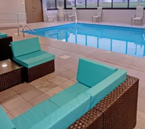 Clarion Pointe Evansville North - Piscine