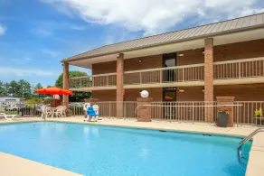 Quality Inn Mount Airy Mayberry - Piscine