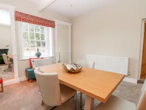 South Tower Cottage - Room