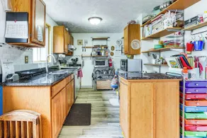 Near Trails, Parks & Orchards: Germantown Retreat - Interior