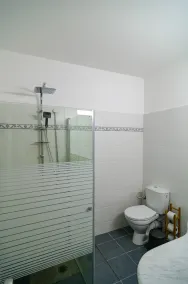 חופש יהונתן-וילה חלמונית יוקרתית עם נוף לכנרת Hofesh Yehonatan Villa - Salle de bain