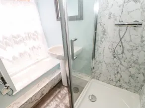 3 Kings Mews - Bathroom