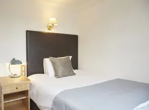 White Hart Hotel by Greene King Inns - Habitación